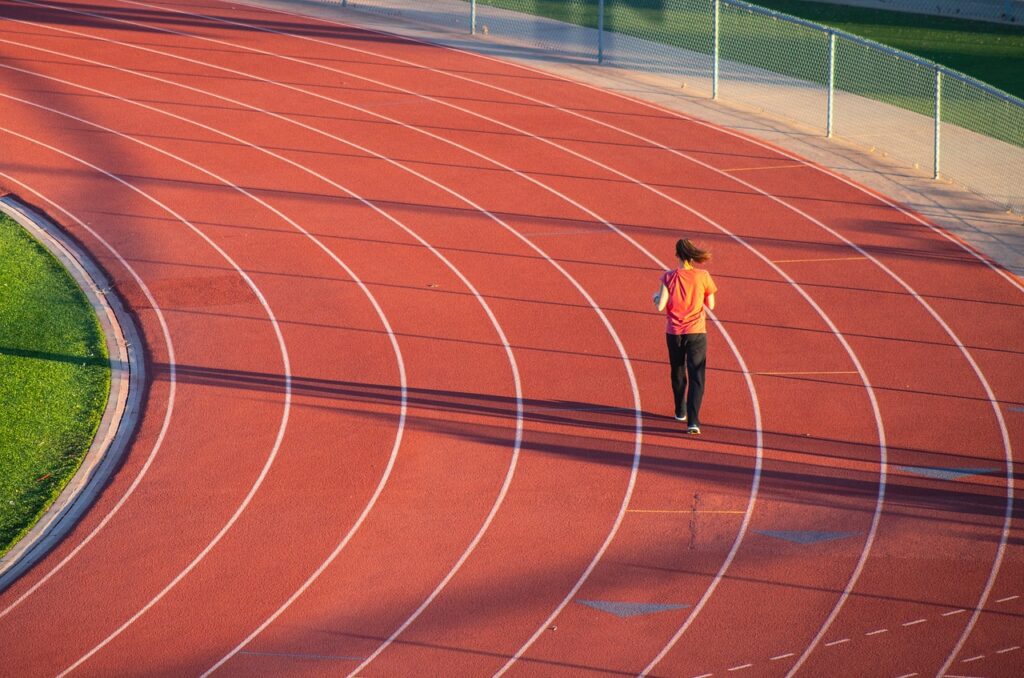 running, woman, track-7056590.jpg