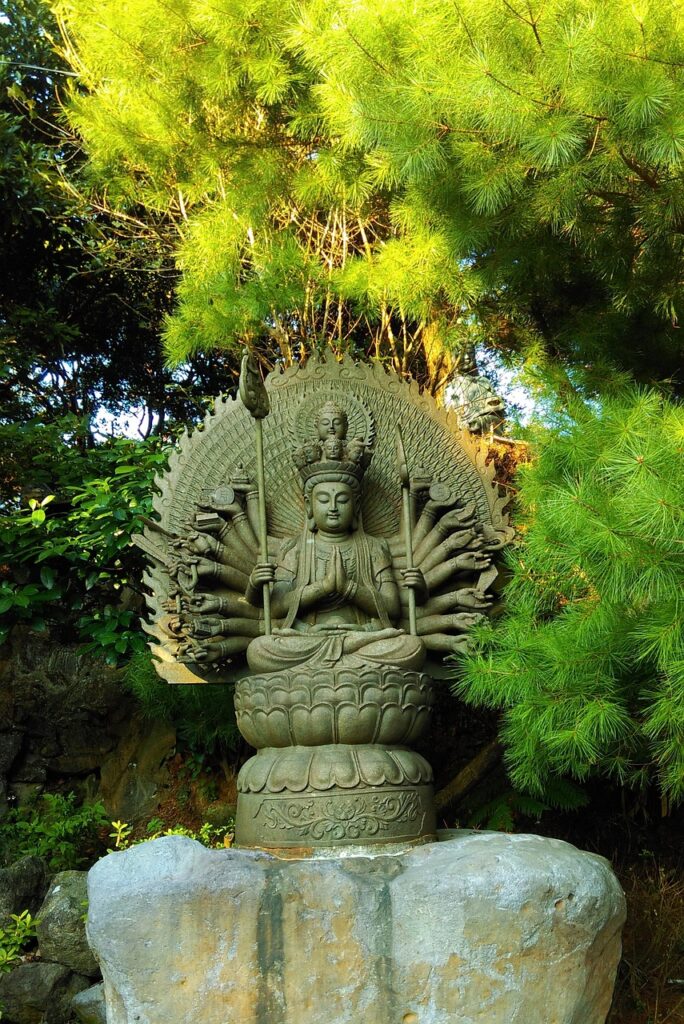 stone statue, guanyin, thousand-hand guanyin-2409320.jpg